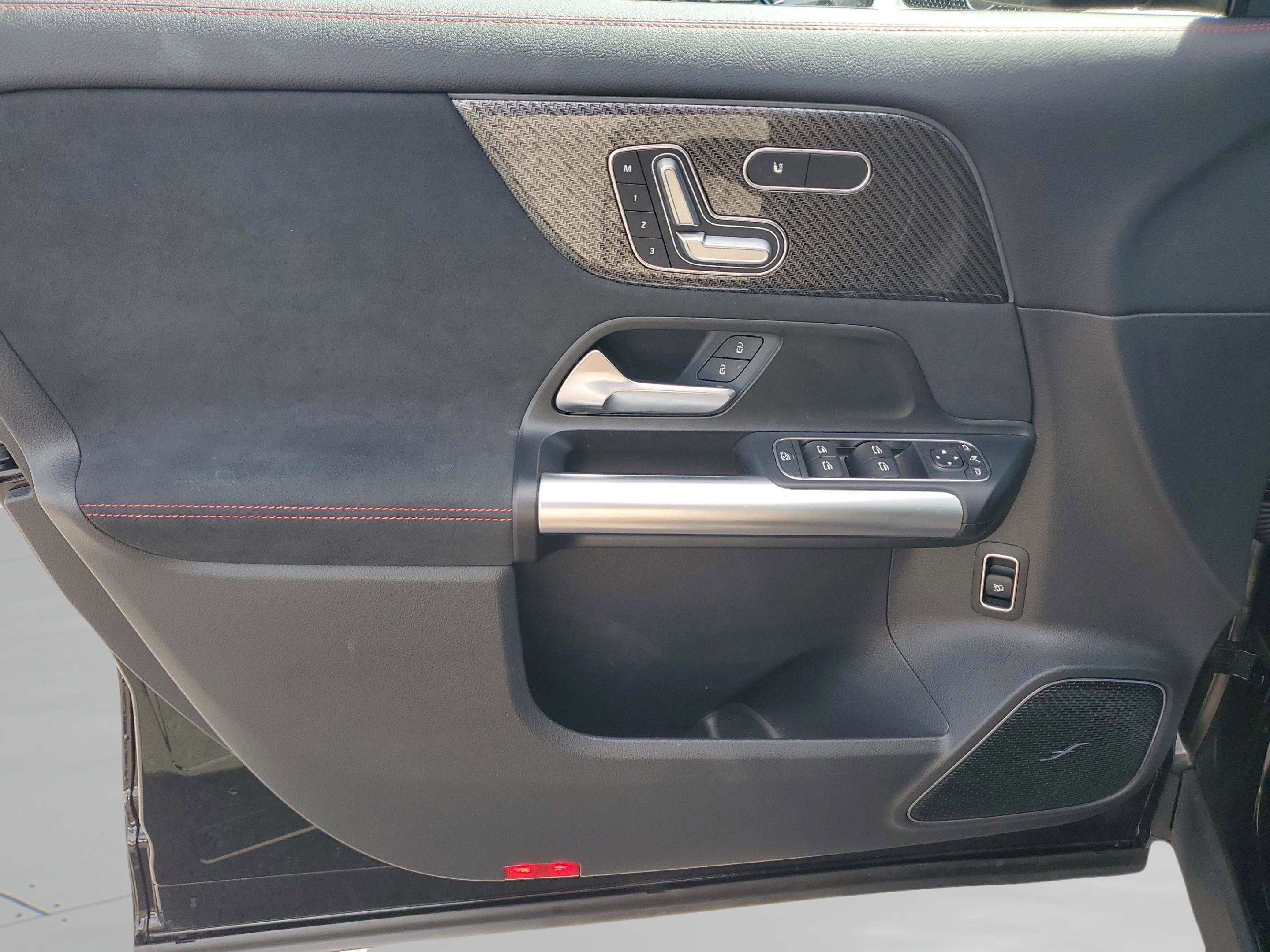 Certified 2025 Mercedes-Benz GLA 35 AMG 4MATIC image 17