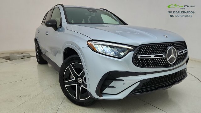 Used 2025 Mercedes-Benz GLC 300 4MATIC image 16