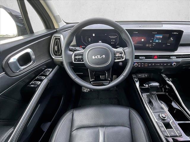 Used 2024 Kia Sorento SX AWD/4WD image 6