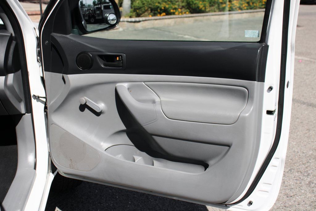 Used 2013 Toyota Tacoma 2WD Regular Cab image 28