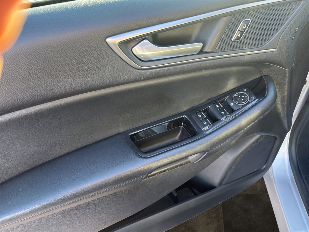 Certified 2017 Ford Edge SEL w/ Equipment Group 201A image 18