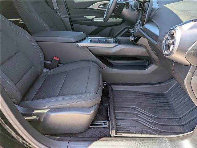 Used 2025 Chevrolet Equinox EV LT FWD image 22