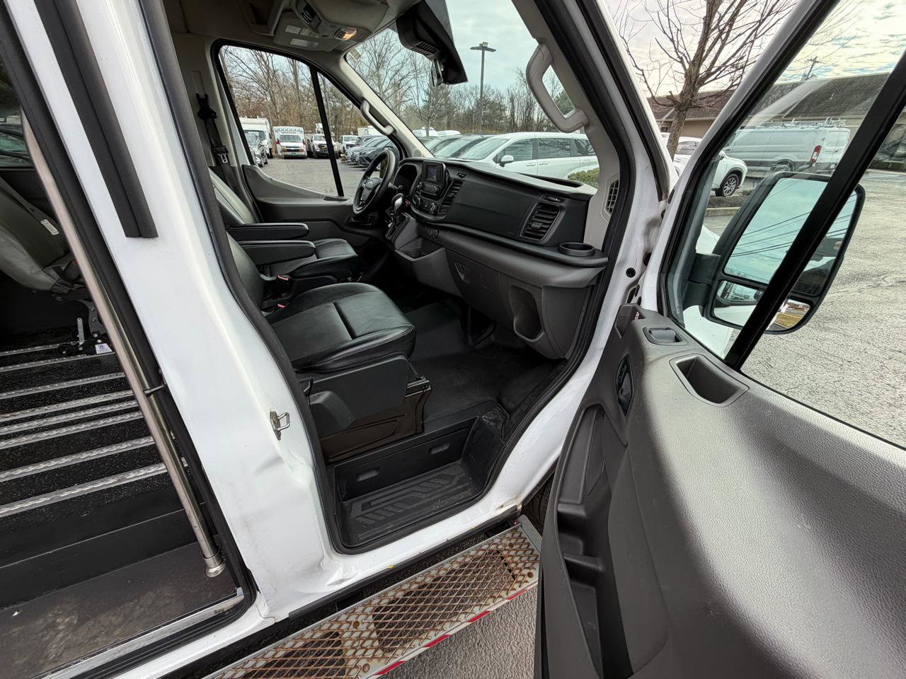 Used 2020 Ford Transit 150 XL RWD image 27