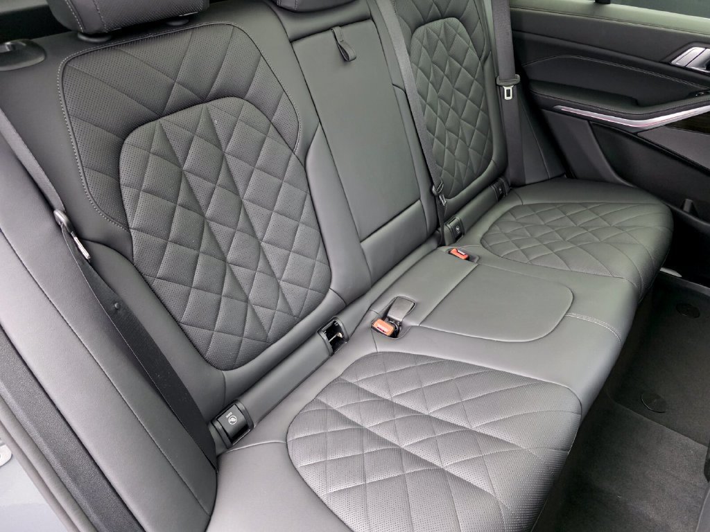 Certified 2024 BMW X5 sDrive40i w/ Premium Package RWD image 26