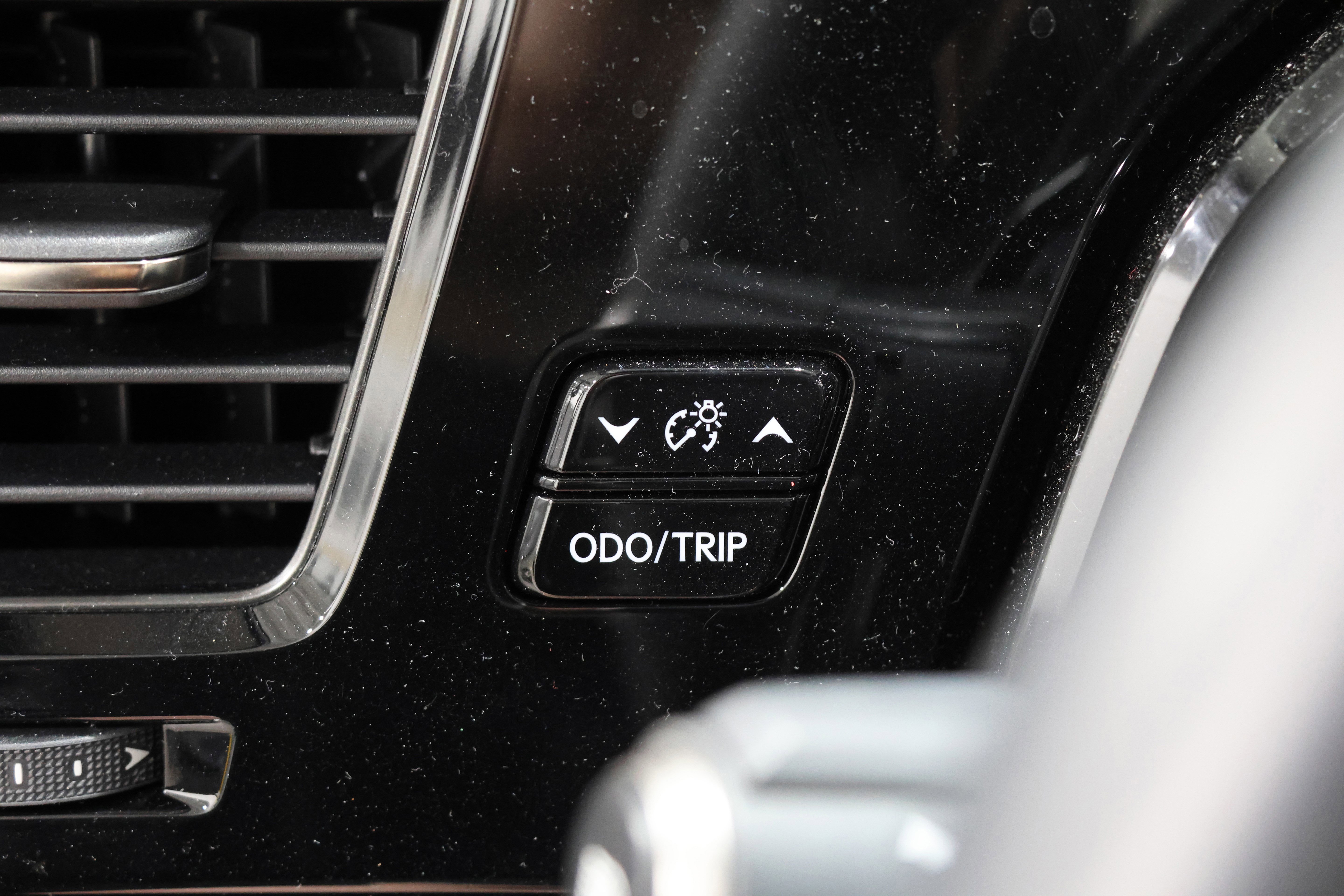 Used 2025 Lexus NX 450h+ AWD w/ Luxury Package image 15