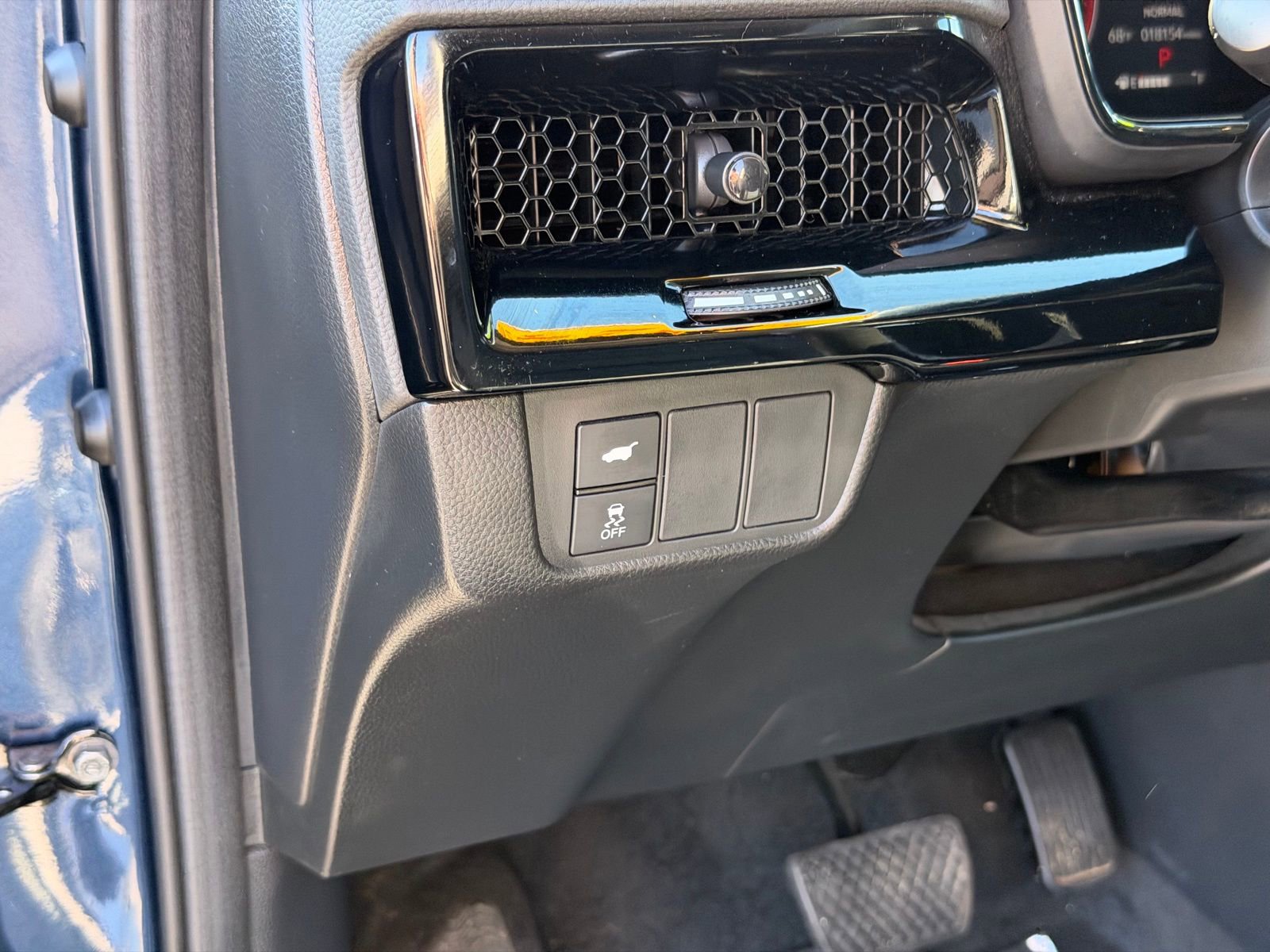 Used 2024 Honda CR-V EX-L image 16