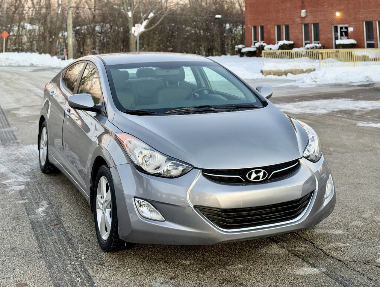 Used 2013 Hyundai Elantra GLS w/ Preferred Pkg image 3