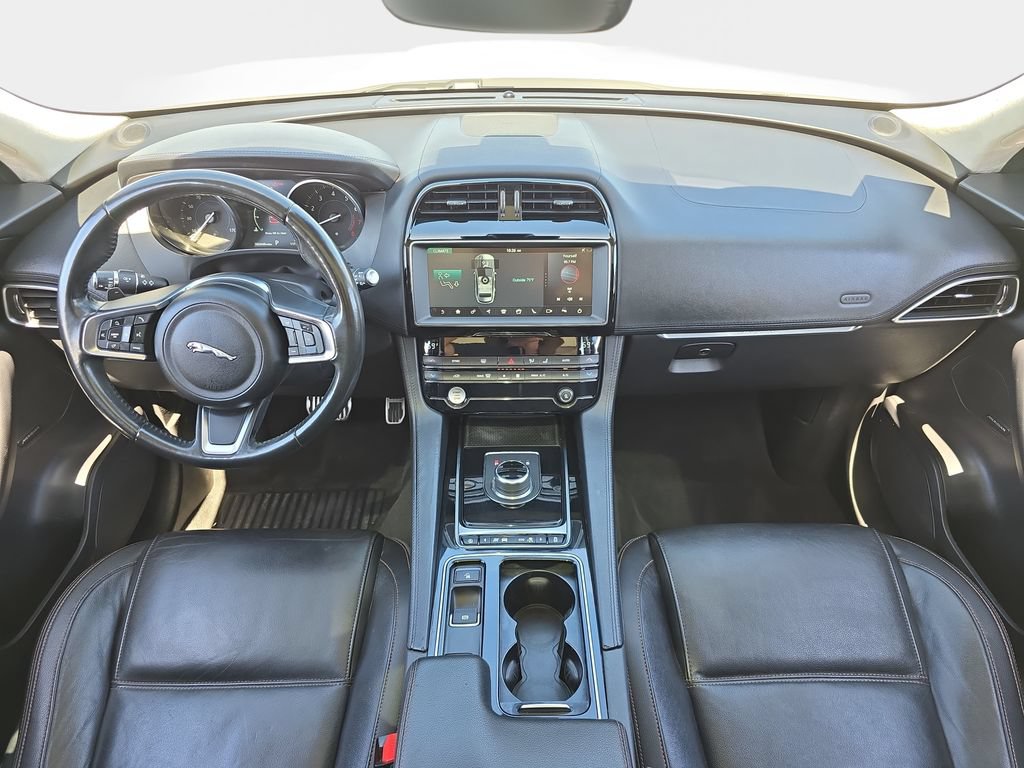 Used 2019 Jaguar F-PACE Prestige AWD/4WD image 10