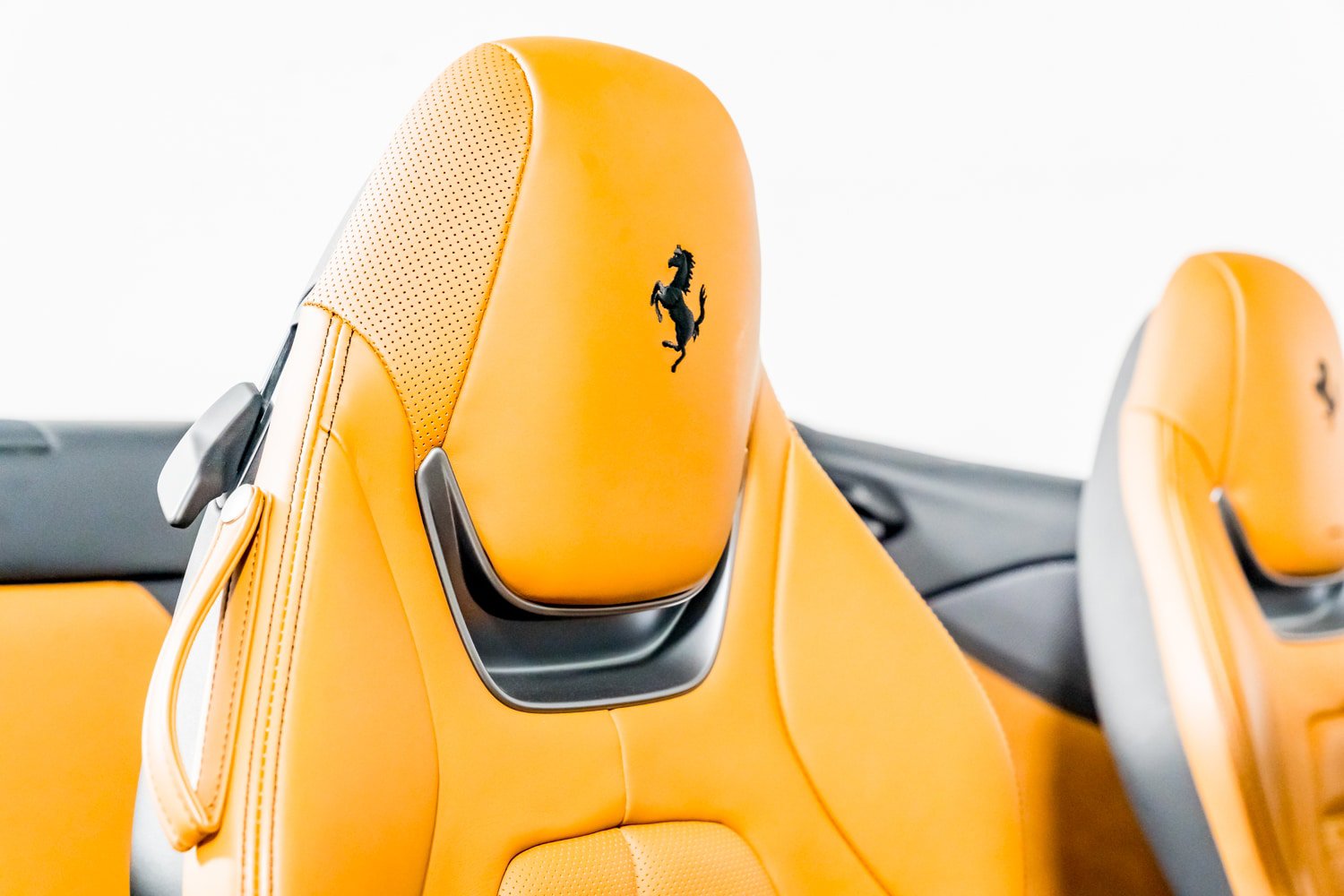 Used 2023 Ferrari Portofino M RWD image 40