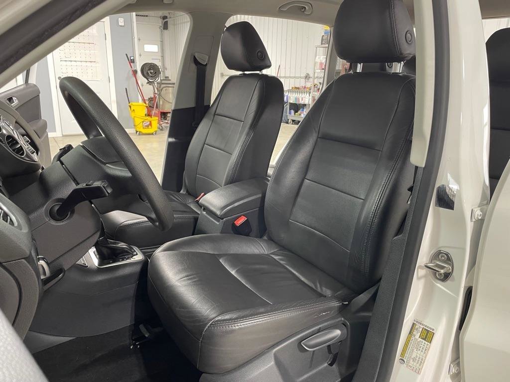 Used 2012 Volkswagen Tiguan S image 10