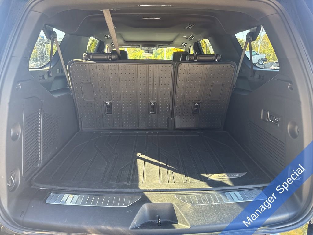 Used 2024 Chevrolet Suburban High Country w/ Premium Package image 21