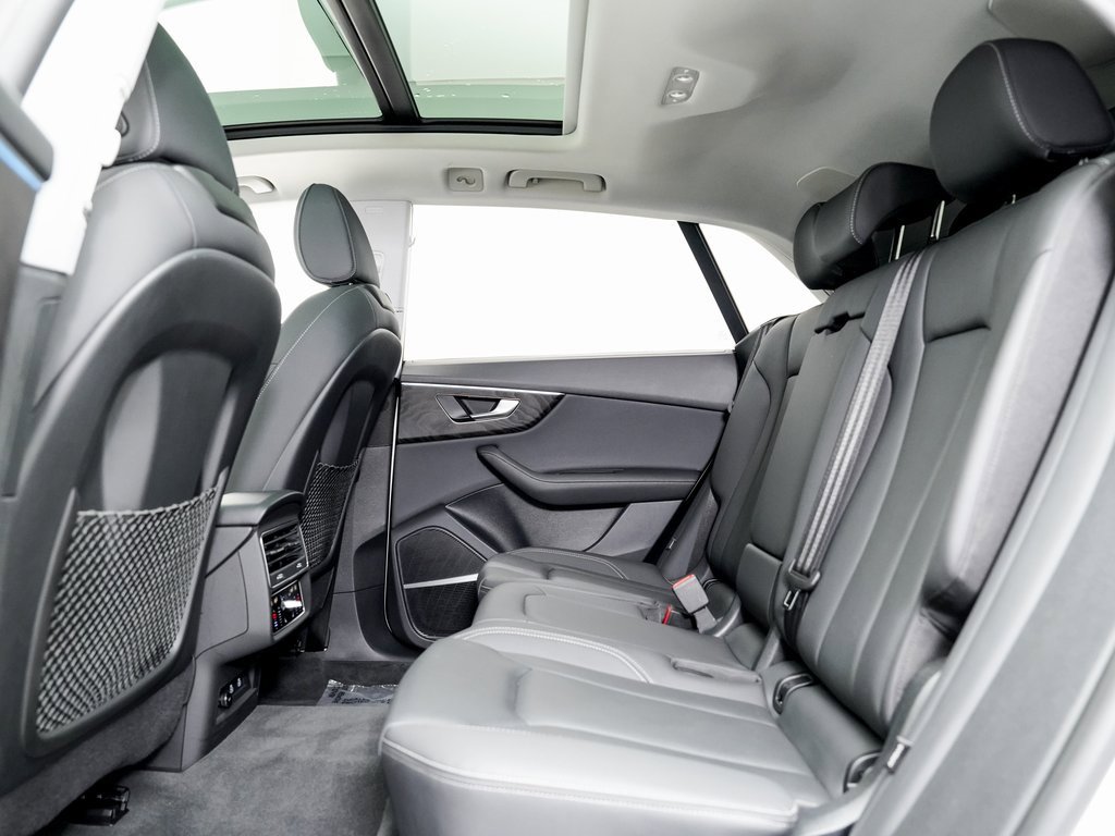 Used 2023 Audi Q8 Prestige w/ Prestige Package image 22