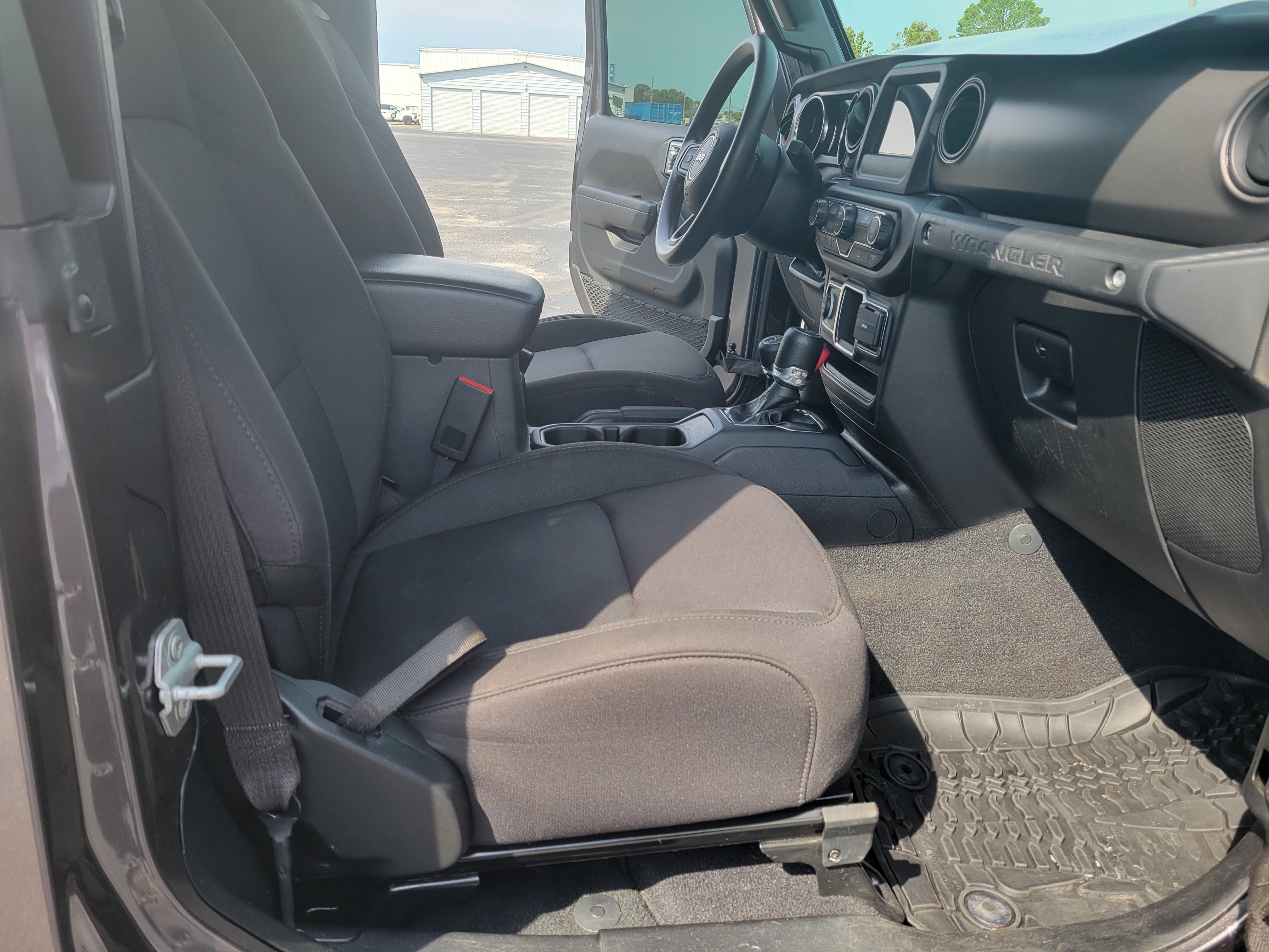 Used 2022 Jeep Wrangler Sport AWD/4WD image 24