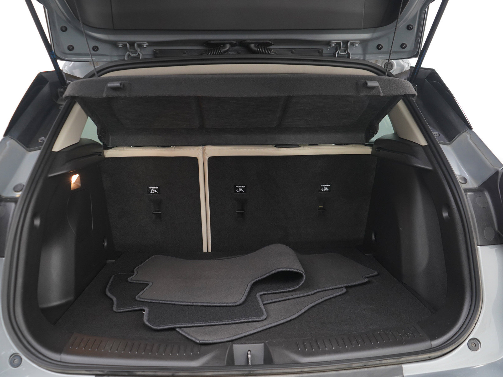 Used 2023 Buick Encore GX Preferred w/ Cold Weather Comfort Package FWD image 13