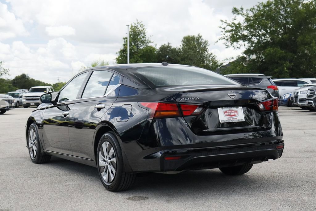 Used 2025 Nissan Altima 2.5 S FWD image 6