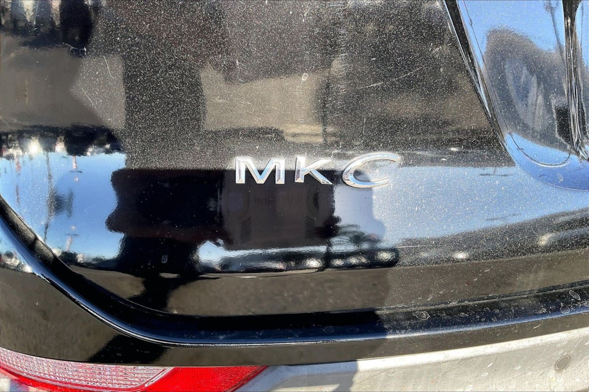 Used 2015 Lincoln MKC FWD w/ Equipment Group 101A Select image 8