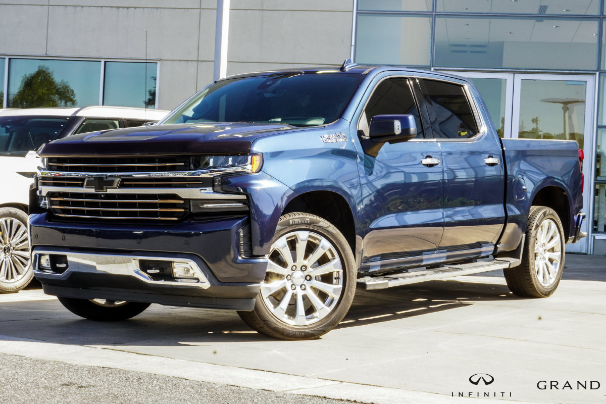 Used 2021 Chevrolet Silverado 1500 High Country w/ Technology Package AWD/4WD image 1