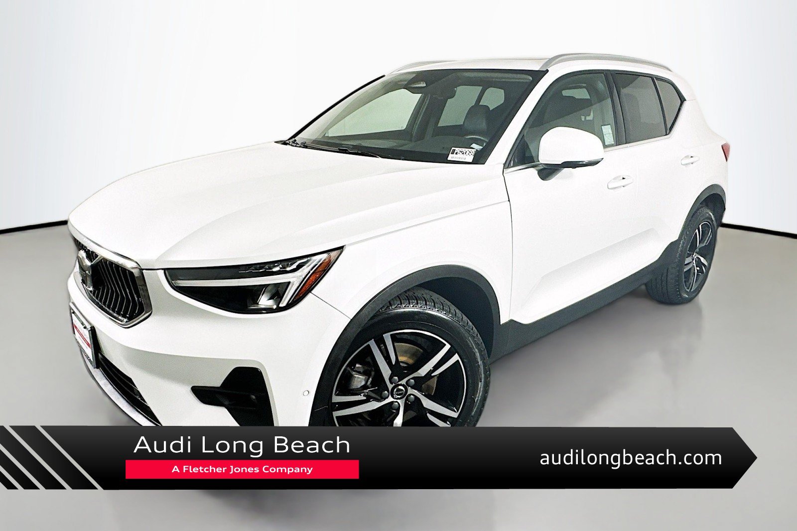 Used 2023 Volvo XC40 B5 Plus