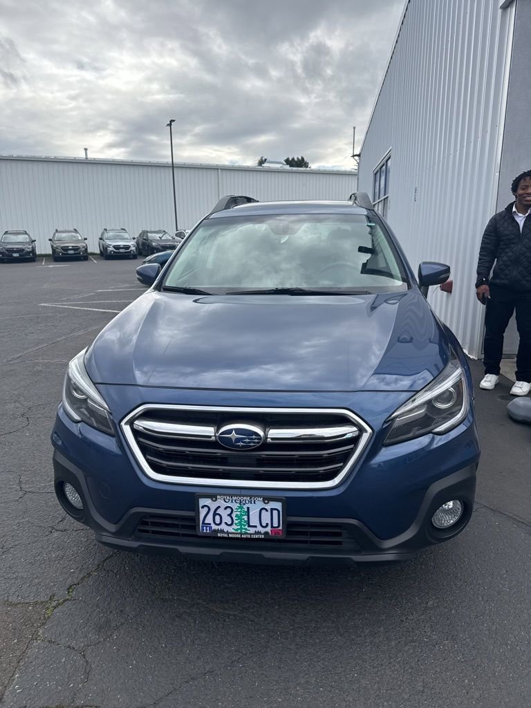 Used 2019 Subaru Outback 2.5i Limited w/ Popular Package #2 image 1