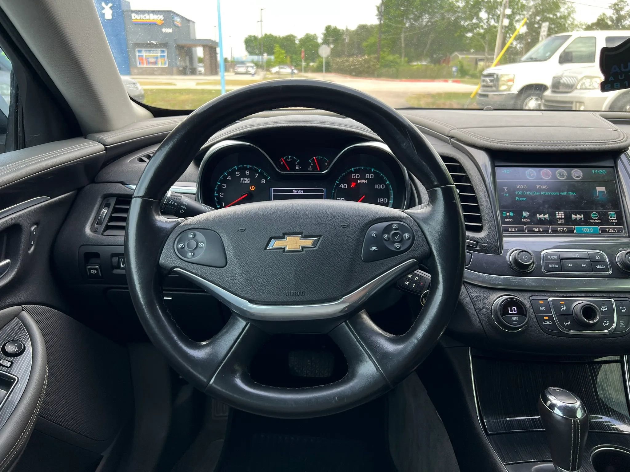 Used 2017 Chevrolet Impala LT FWD image 18