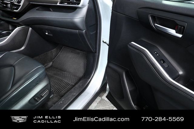 Used 2024 Toyota Highlander XLE image 24