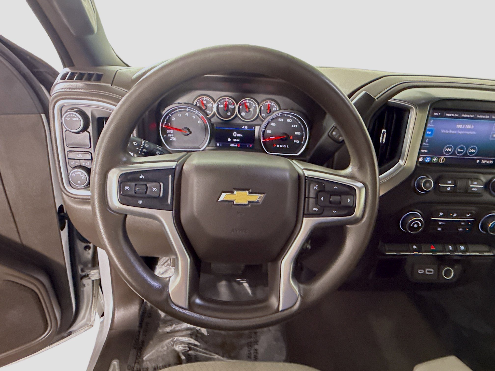 Used 2020 Chevrolet Silverado 1500 LT RWD image 13