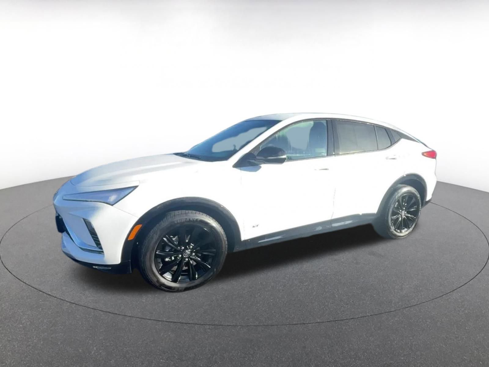 Used 2025 Buick Envista Sport Touring image 8