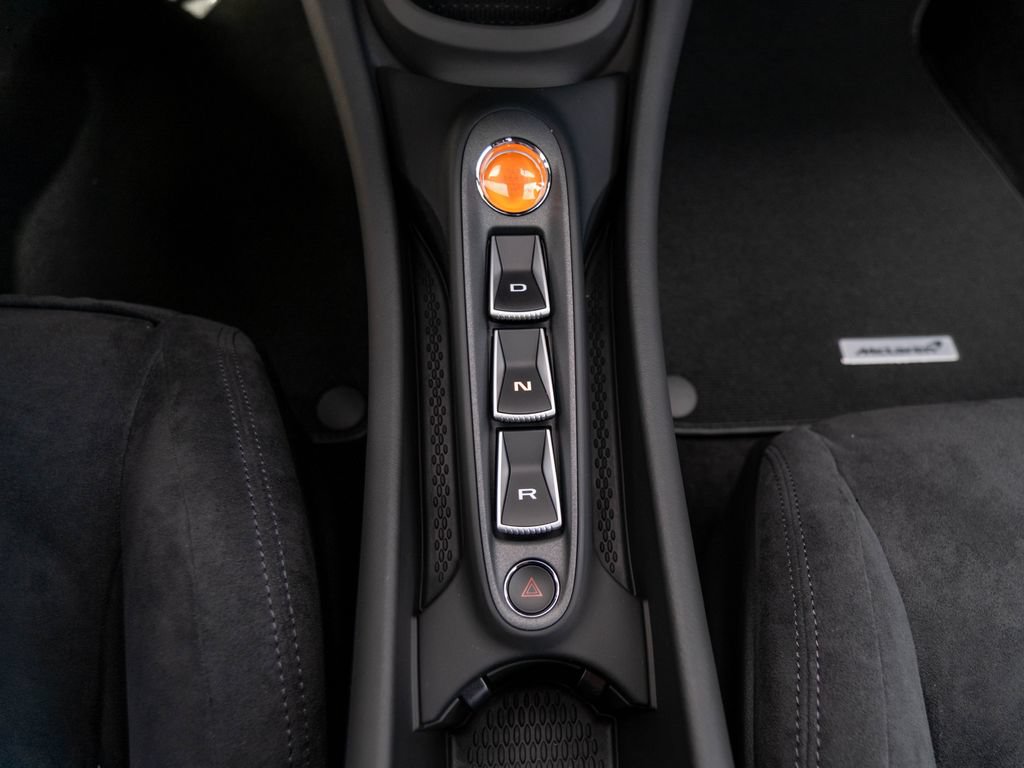 New 2026 McLaren Artura RWD image 23