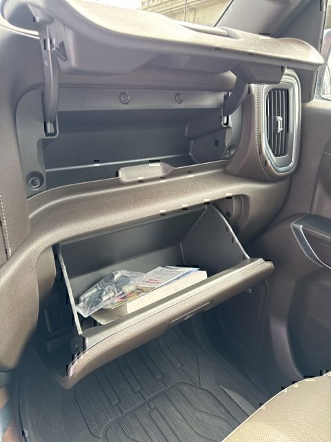 Used 2022 GMC Sierra 1500 SLT w/ SLT Premium Plus Package AWD/4WD image 29