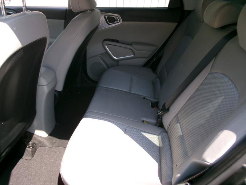 Used 2025 Kia Soul LX FWD image 12