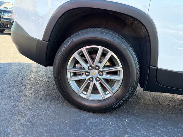Used 2023 Chevrolet Traverse LT FWD image 7