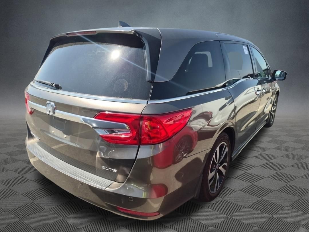Used 2018 Honda Odyssey Elite image 4