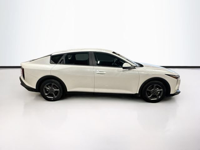 Used 2025 Kia K4 FWD image 8