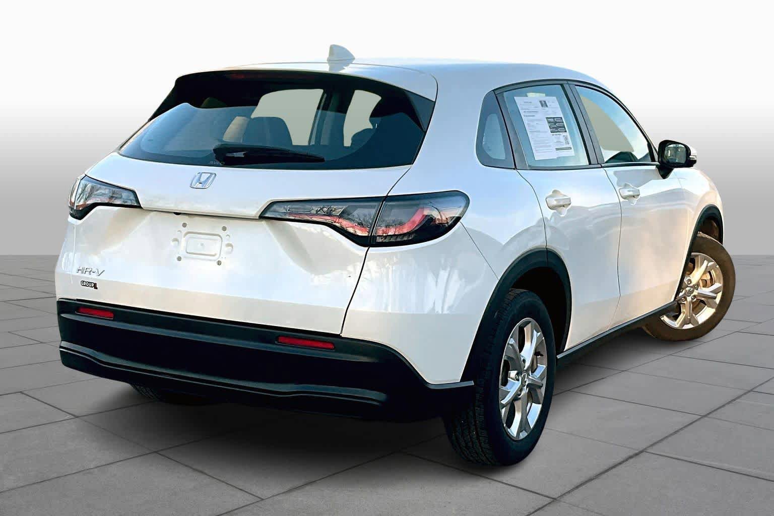Used 2023 Honda HR-V LX image 13