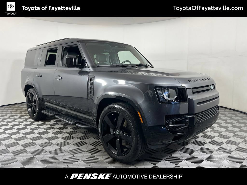 Used 2025 Land Rover Defender 130 X-Dynamic SE AWD/4WD image 6