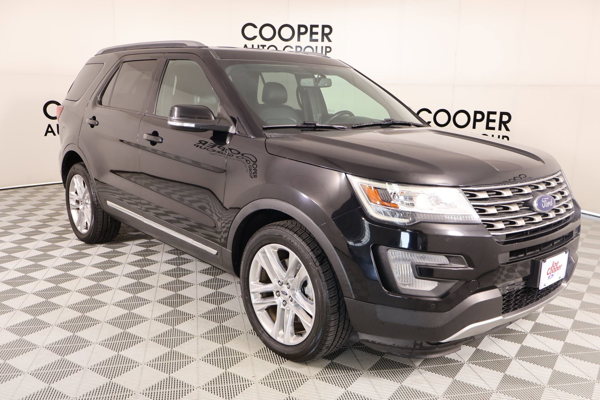 Used 2017 Ford Explorer XLT w/ Equipment Group 202A