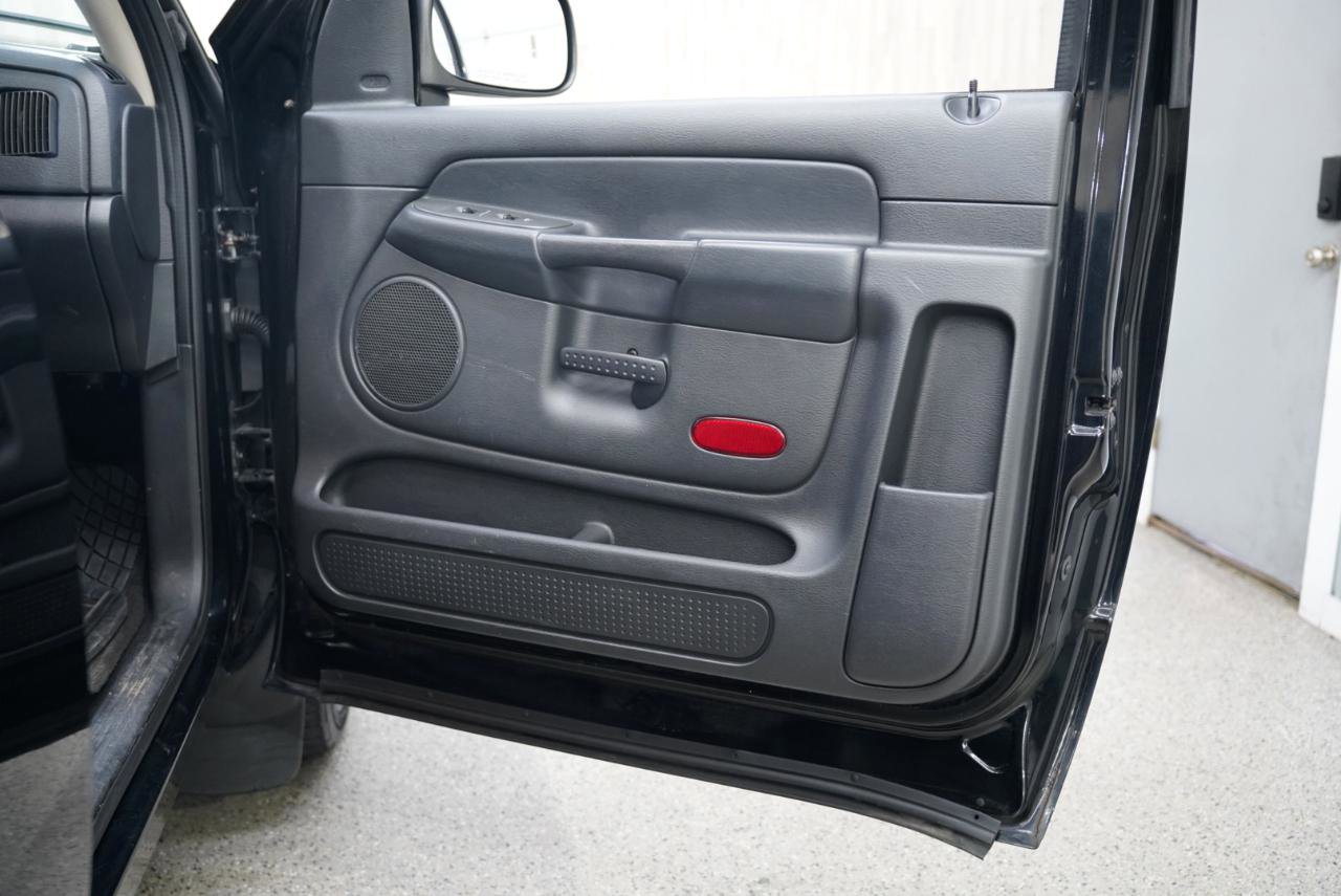 Used 2004 Dodge Ram 1500 Truck SLT w/ Sport Appearance Group image 28