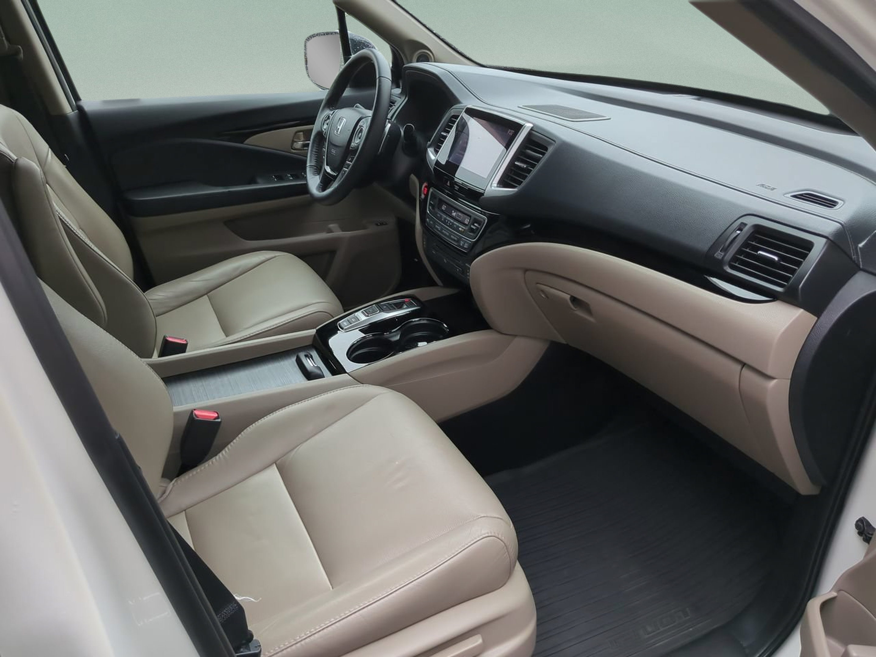 Used 2017 Honda Pilot Touring image 19