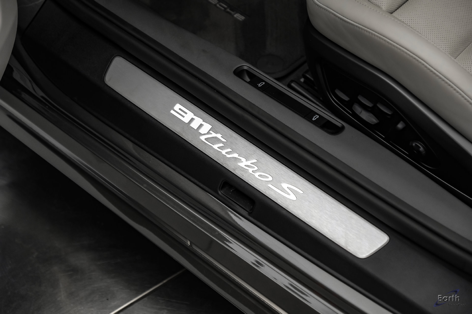 Used 2024 Porsche 911 Turbo S AWD/4WD image 52