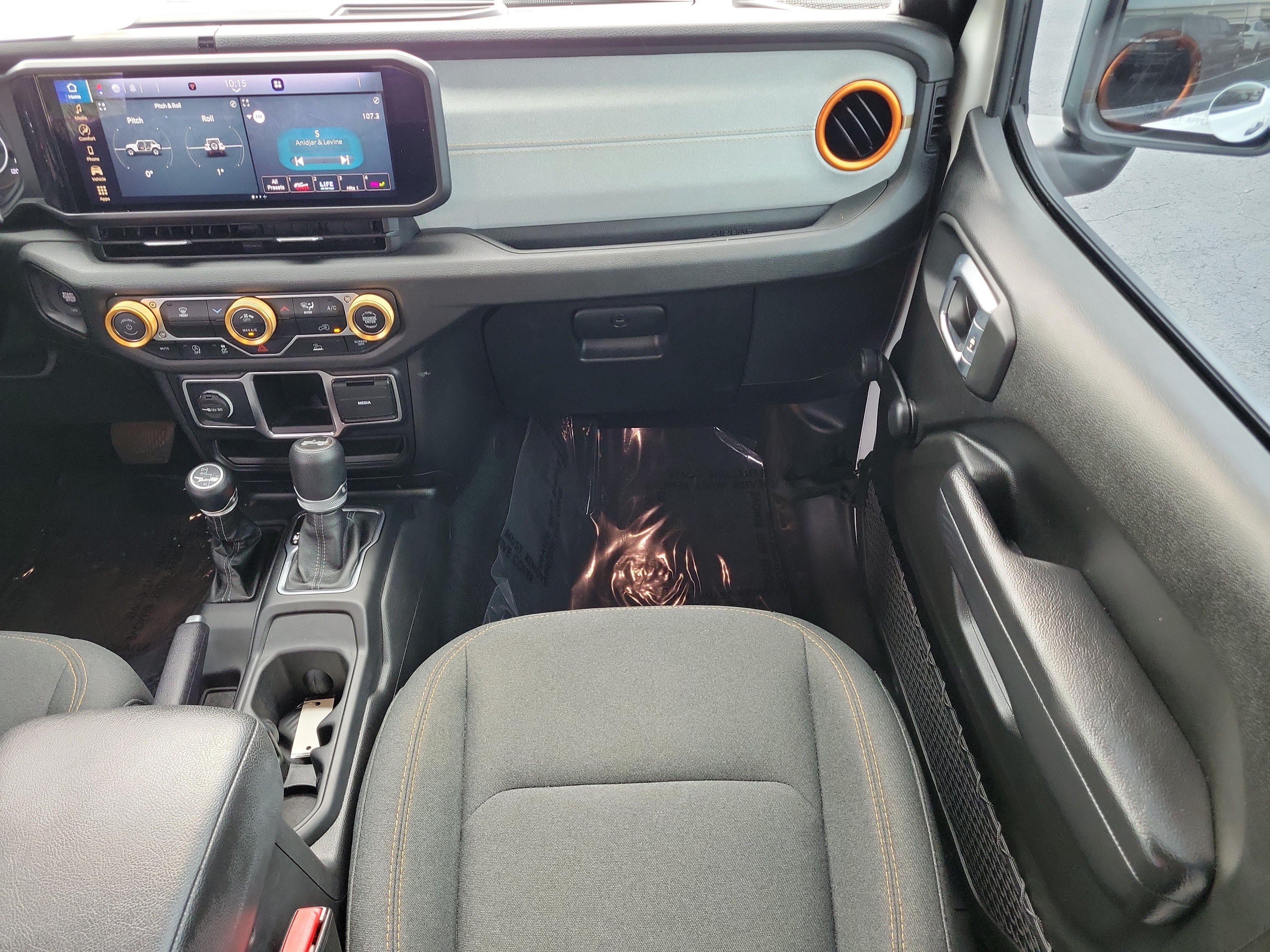 Used 2024 Jeep Wrangler Unlimited Sport AWD/4WD image 15