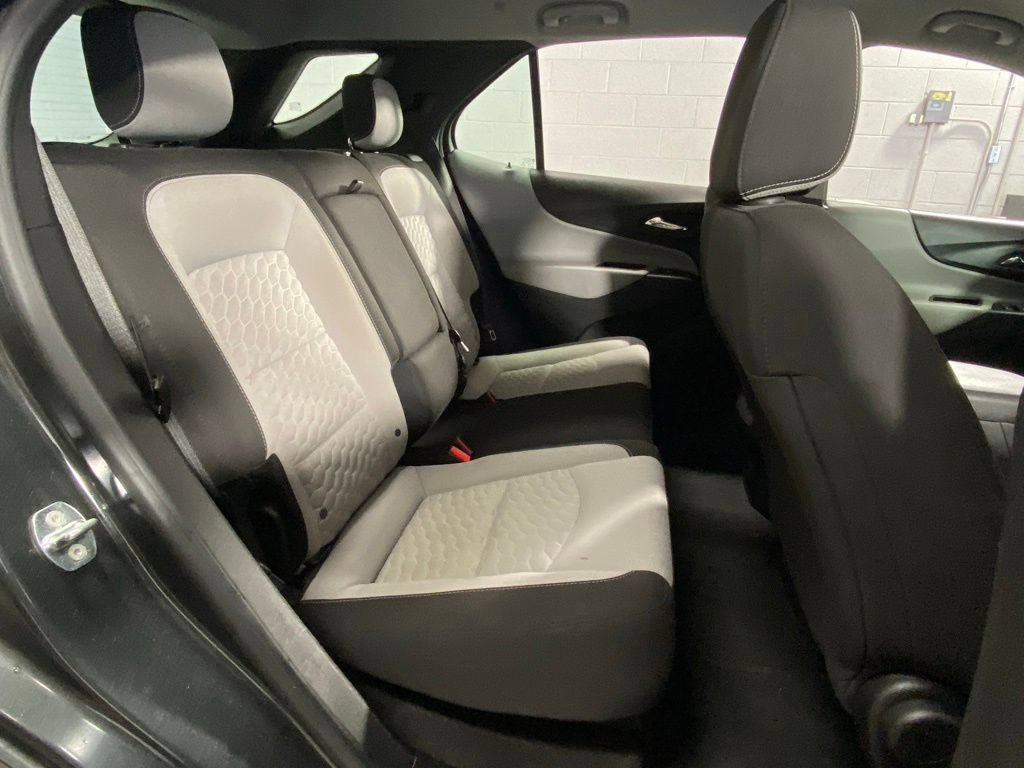 Used 2018 Chevrolet Equinox LS FWD image 29