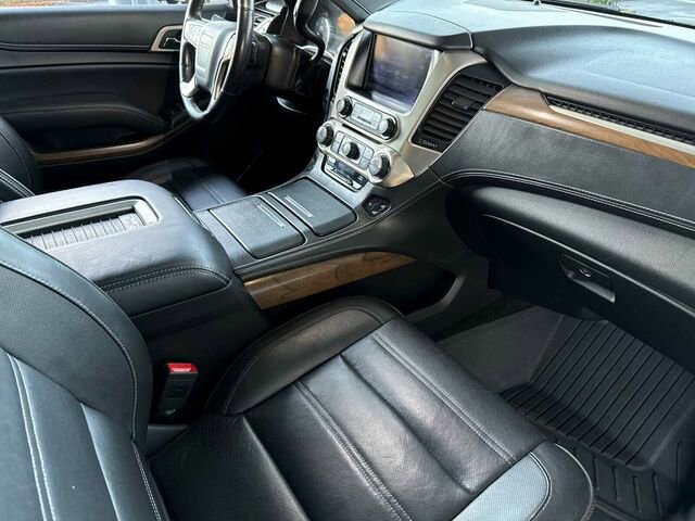 Used 2018 GMC Yukon Denali w/ Denali Ultimate Package image 19