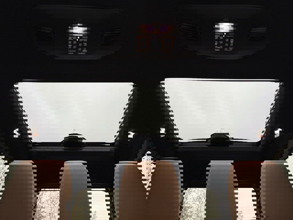 New 2026 Land Rover Discovery Limited Edition image 32