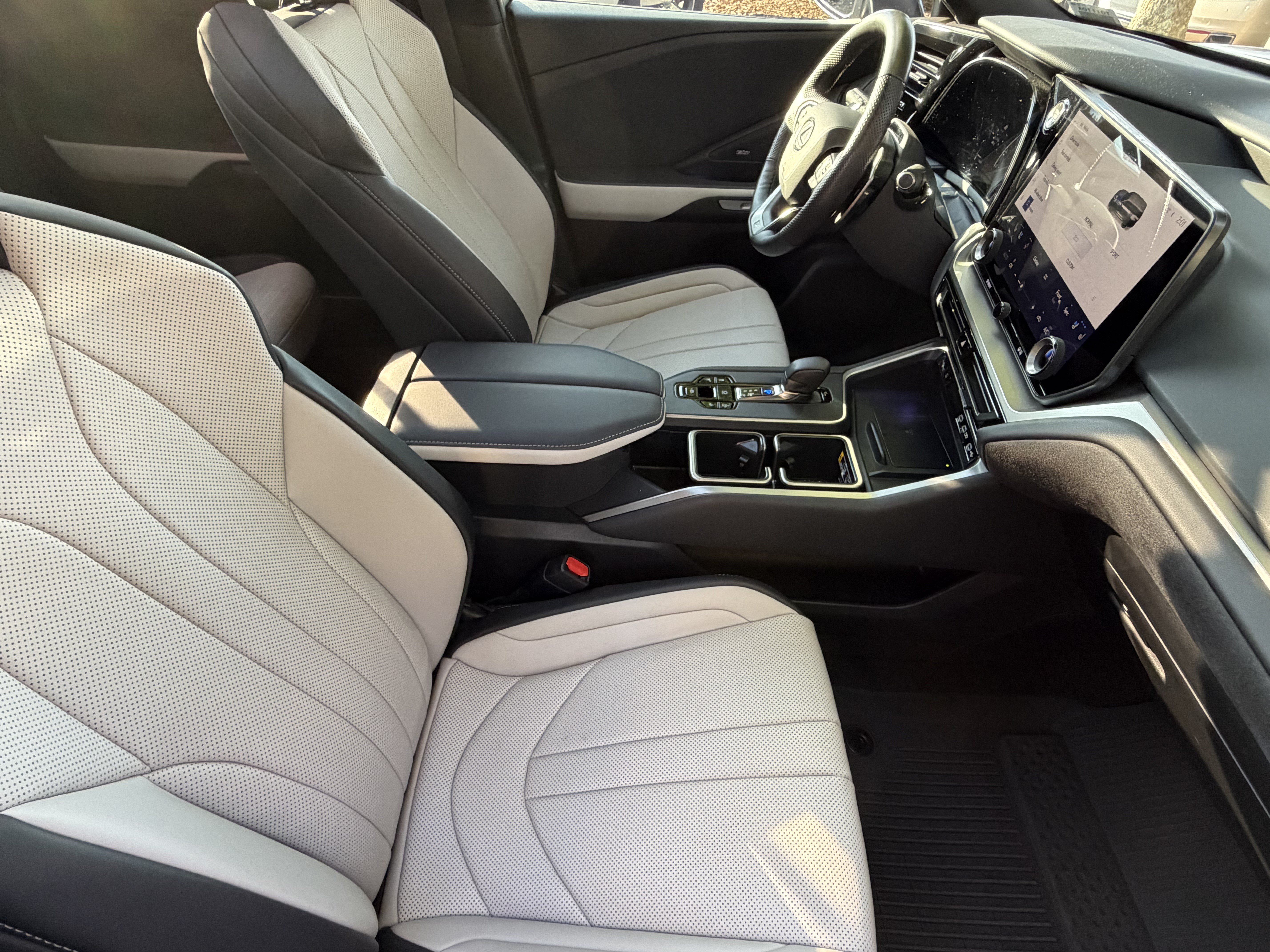 Used 2025 Lexus TX 350 AWD image 44