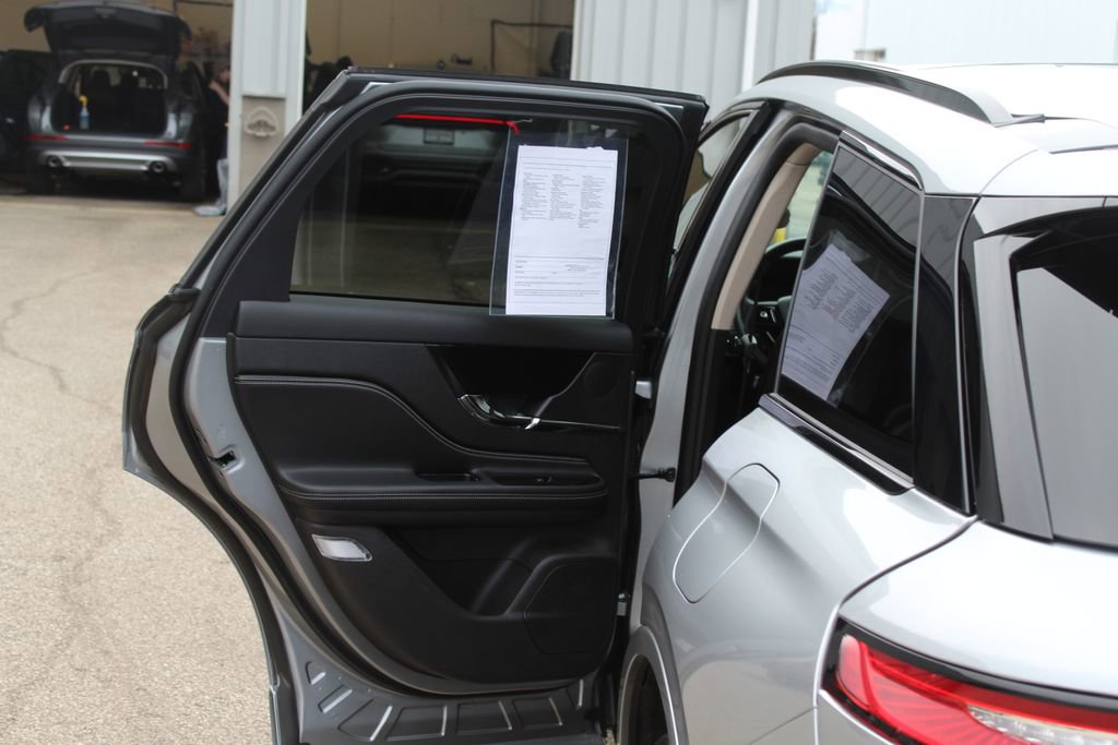 Used 2024 Lincoln Corsair Reserve w/ Equipment Group 201A image 17