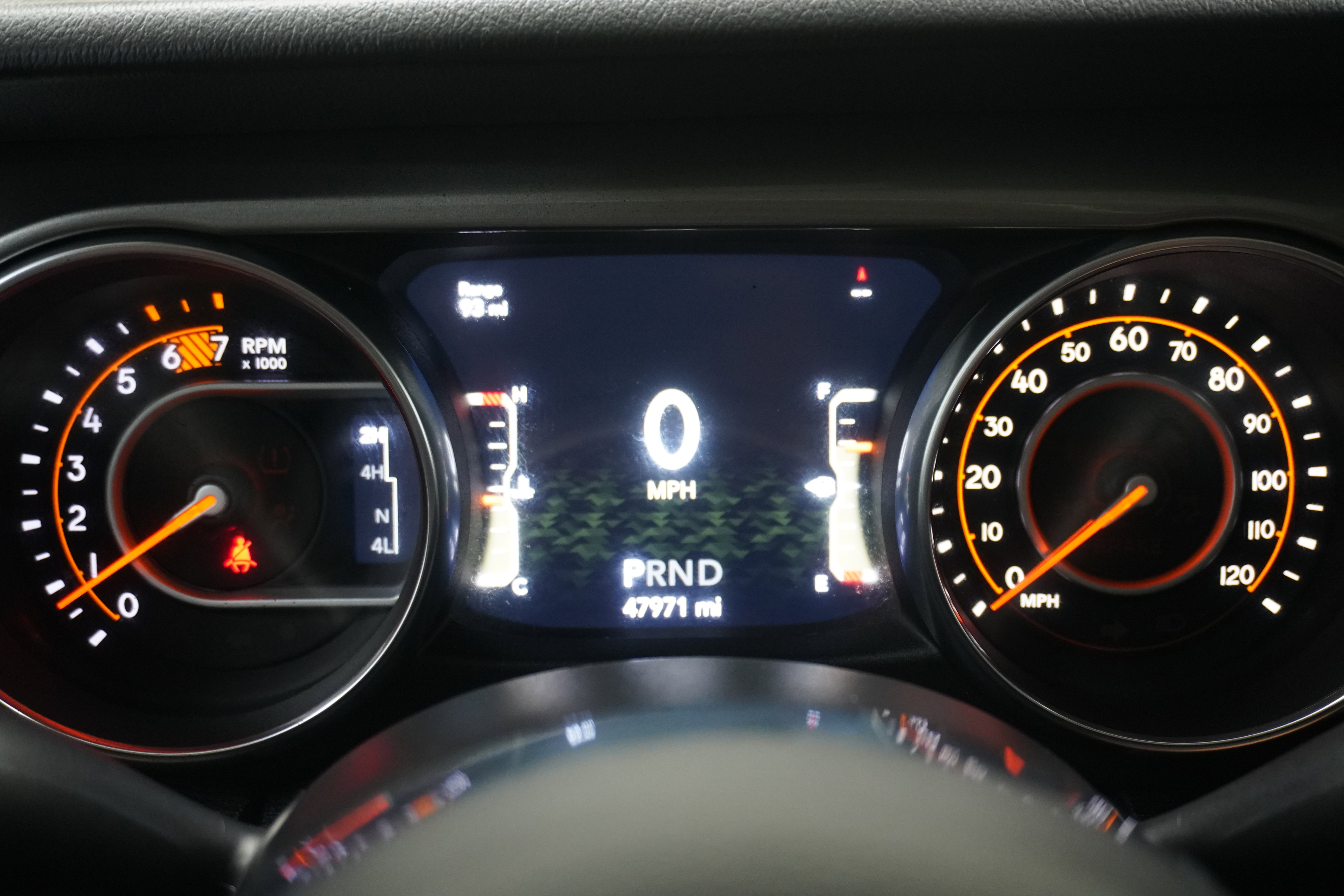 Used 2020 Jeep Wrangler Unlimited Sahara AWD/4WD image 19