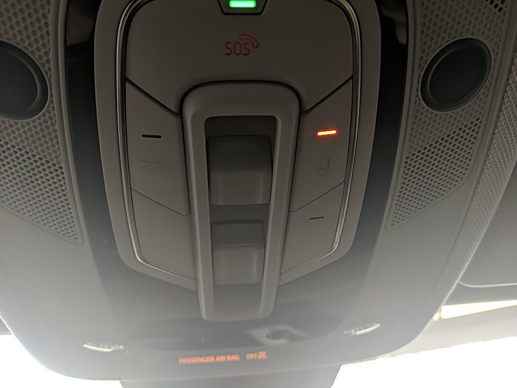 Used 2022 Audi Q8 Premium Plus w/ Premium Plus Package image 31