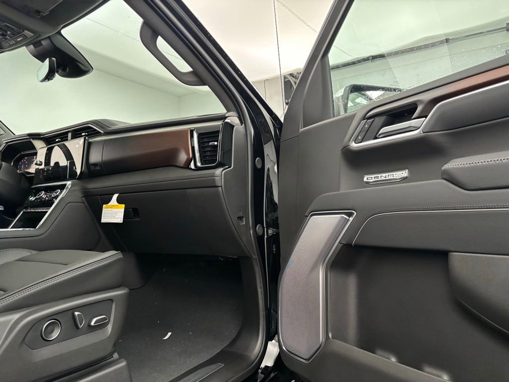 New 2026 GMC Sierra 1500 Denali w/ Denali Reserve Package image 35