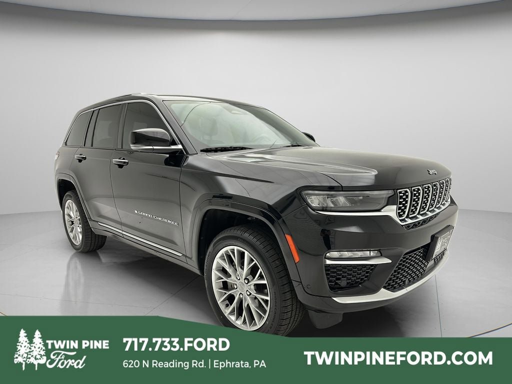 Used 2023 Jeep Grand Cherokee Summit AWD/4WD image 1
