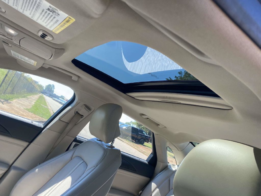 Used 2019 Lincoln MKZ Reserve FWD image 23